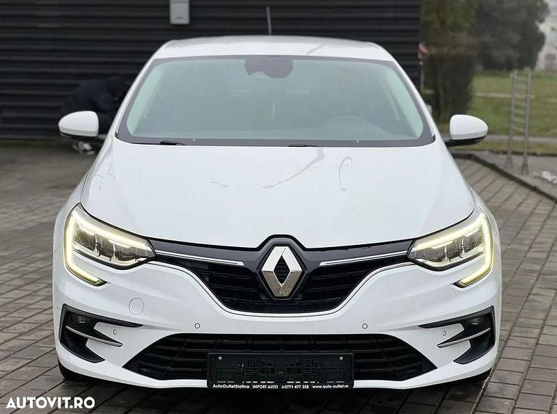 Second-hand Renault Mégane IV Intens 116 CP (85 kW) 2021 Culoarealb Hatchback