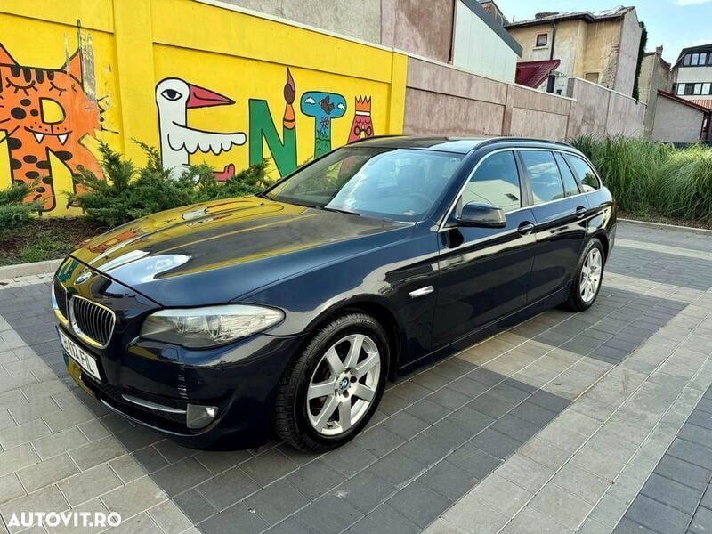 Negru Utilizat 2012 BMW 520 Sport Line Break | 6.400 EUR (Super Preț) - Imagine 1/4