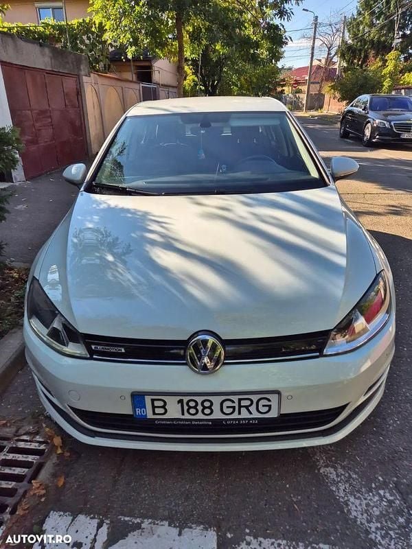 Culoarealb Utilizat 2016 VW Golf VII Trendline Hatchback | 8.500 EUR (Preț bun) - Imagine 1/4