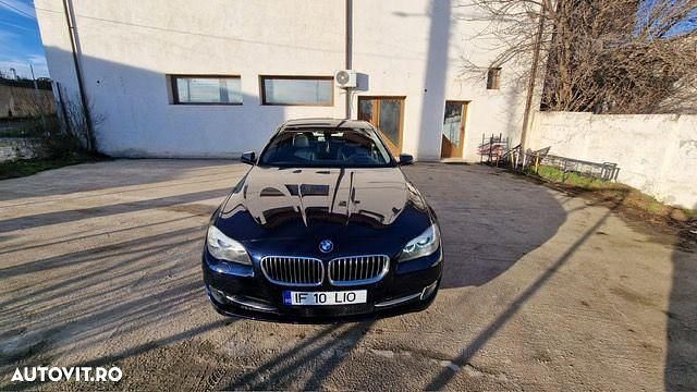 Second-hand BMW 520 184 CP (135 kW) 2012 Culoarealbastru Berlinǎ