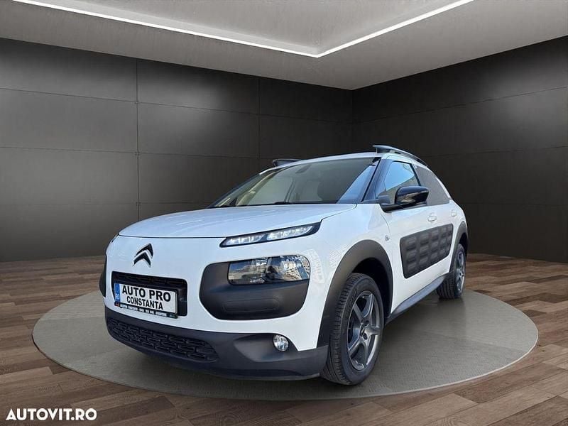 Alb Utilizat 2017 Citroën C4 Cactus PureTech Hatchback | 8.950 EUR (Preț OK) - Imagine 1/4