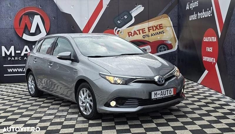 Second-hand Toyota Auris Hybrid 99 CP (72 kW) 2015 Culoareargint Hatchback