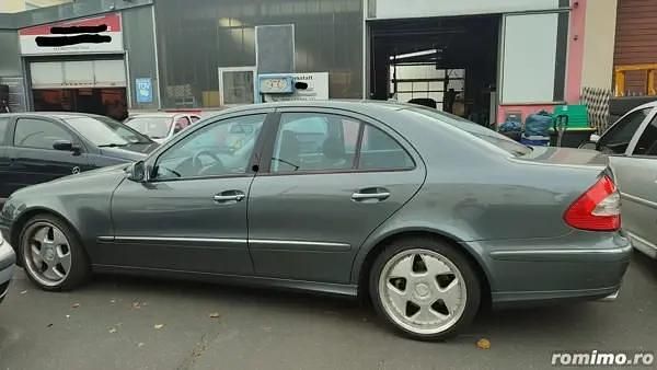 Second-hand Mercedes E280 Avantgarde 231 CP (169 kW) 2007 Albastru Berlinǎ