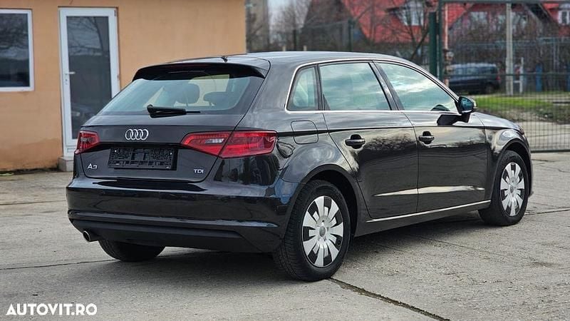 Second-hand Audi A3 116 CP (85 kW) 2013 Culoaremaro Hatchback