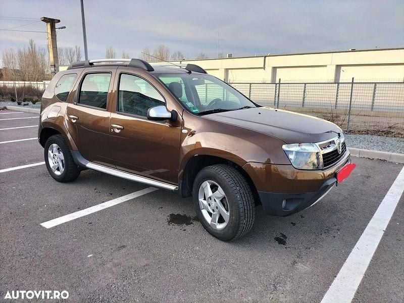 Maro Utilizat 2012 Dacia Duster Lauréate SUV | 5.950 EUR (Preț OK) - Imagine 1/4