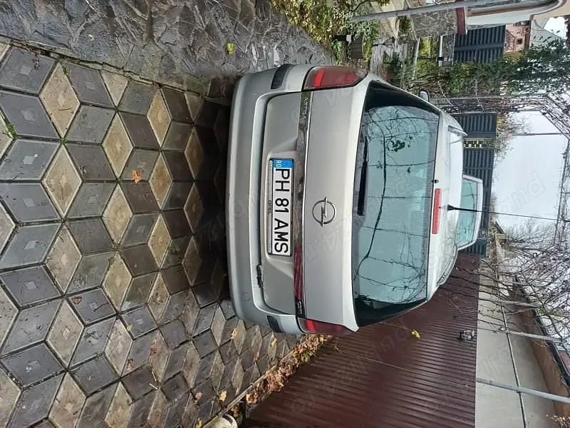 Second-hand Opel Astra 90 CP (66 kW) 2006 Gri Break