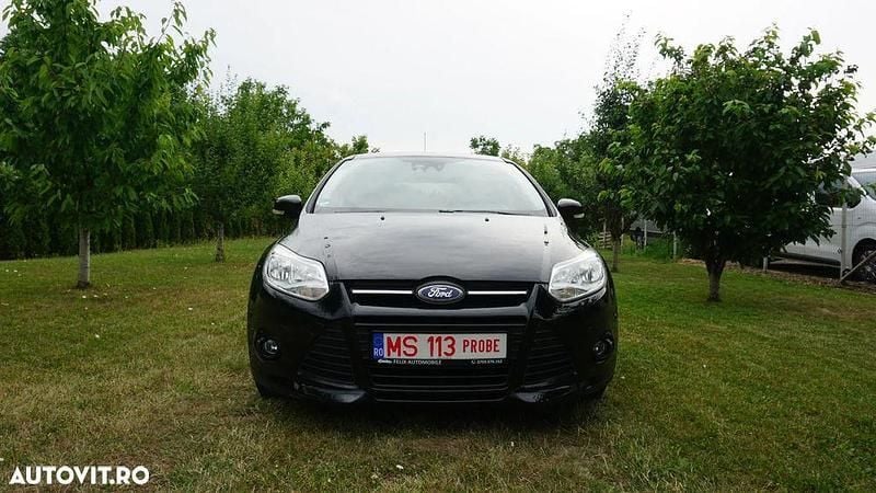 Negru Utilizat 2013 Ford Focus Trend Hatchback | 4.990 EUR (Preț OK) - Imagine 1/4