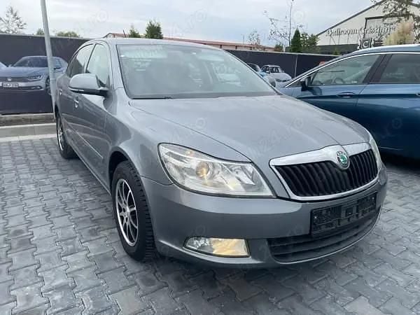 Culoaregri Utilizat 2012 Skoda Octavia Ambition Berlinǎ | 4.599 EUR (Preț bun) - Imagine 1/4