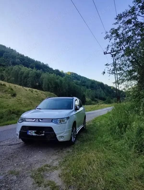 Second-hand Mitsubishi Outlander 150 CP (110 kW) 2013 SUV
