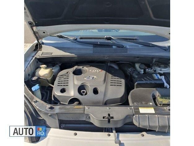 Gri Utilizat 2008 Hyundai Tucson SUV | 4.500 EUR (Super Preț) - Imagine 1/4