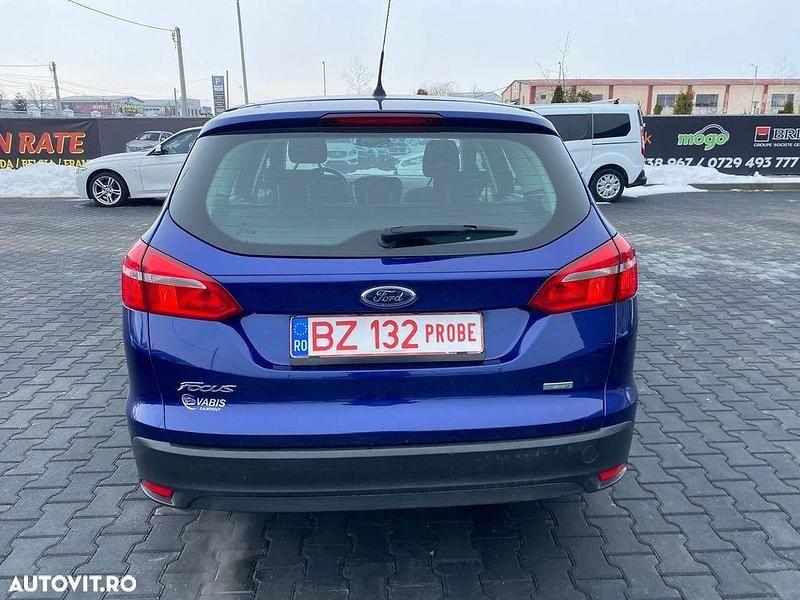 Second-hand Ford Focus 125 CP (91 kW) 2016 Culoarealbastru Break