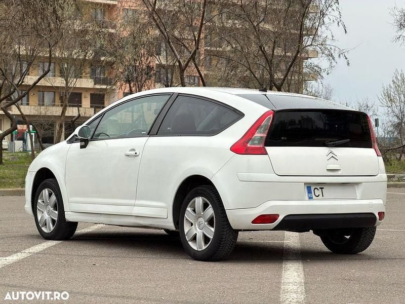 Culoarealb Utilizat 2008 Citroën C4 Coupe | 2.200 EUR (Preț OK) - Imagine 1/4