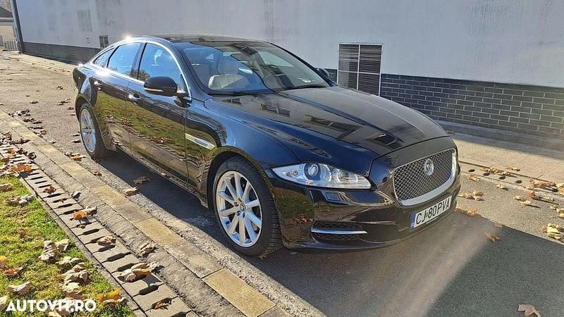Second-hand Jaguar XJ 275 CP (202 kW) 2010 Culoarenegru Berlinǎ