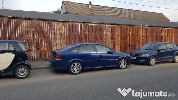 Second-hand Opel Vectra GTS 150 CP (110 kW) 2004 Berlinǎ