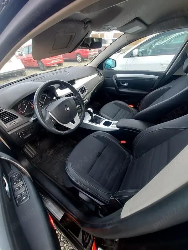 Utilizat 2009 Renault Laguna III SE Berlinǎ | 3.500 EUR (Preț OK) - Imagine 1/4