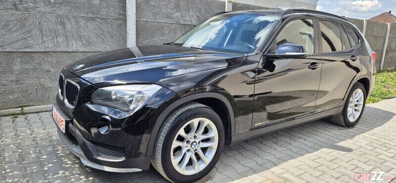 Negru Utilizat 2015 BMW X1 SUV | 11.000 EUR (Super Preț) - Imagine 1/4