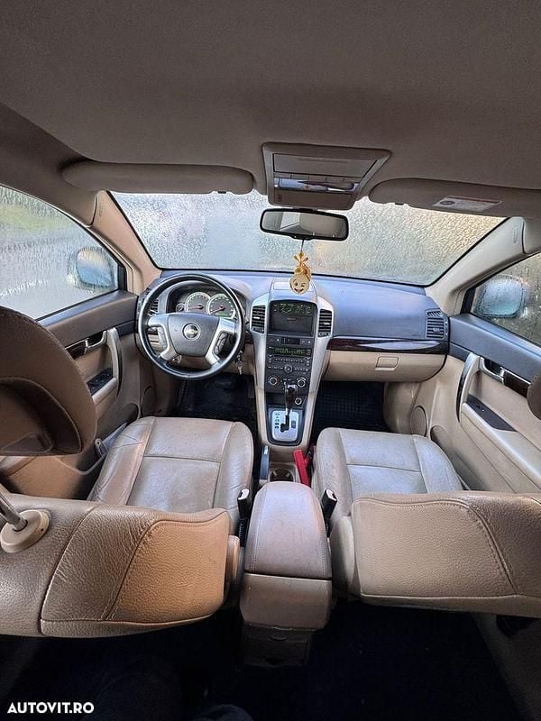 Second-hand Chevrolet Captiva 230 CP (169 kW) 2008 Culoarenegru SUV