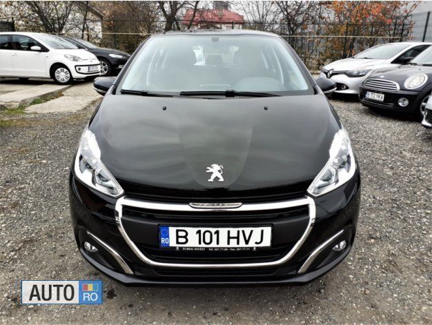 Second-hand Peugeot 208 82 CP (60 kW) 2019 Negru Hatchback