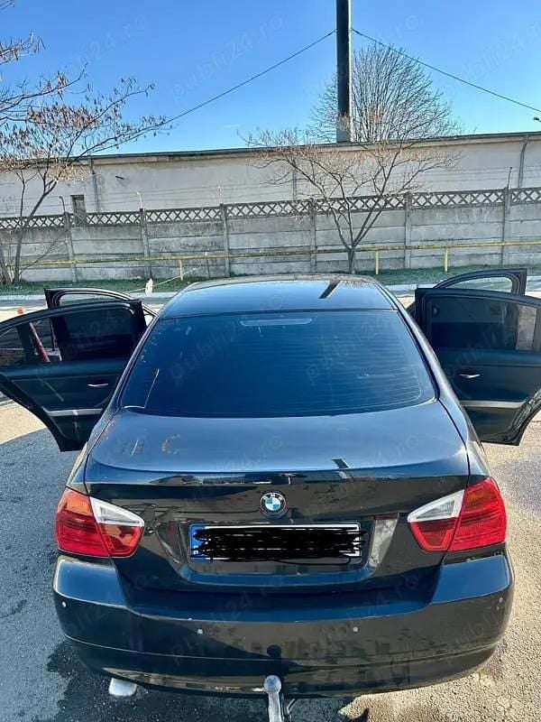 Second-hand BMW 320 163 CP (119 kW) 2007 Berlinǎ