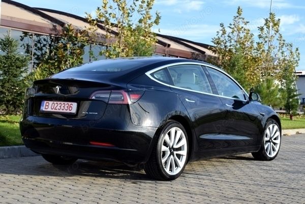 Negru Utilizat 2019 Tesla Model 3 Long Range Berlinǎ | 24.900 EUR - Imagine 1/4