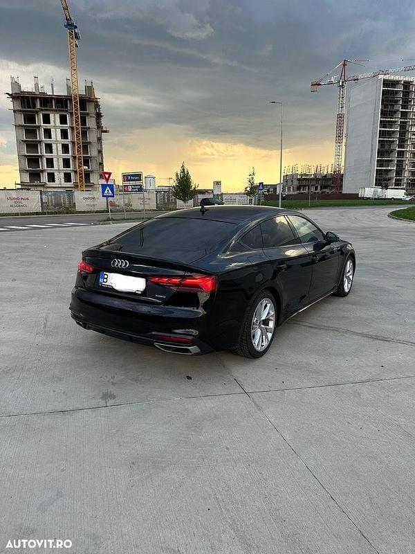 Second-hand Audi A5 Advanced 204 CP (150 kW) 2022 Culoarenegru Hatchback