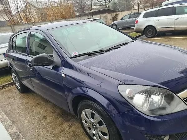 Second-hand Opel Astra 115 CP (84 kW) 2012 Hatchback