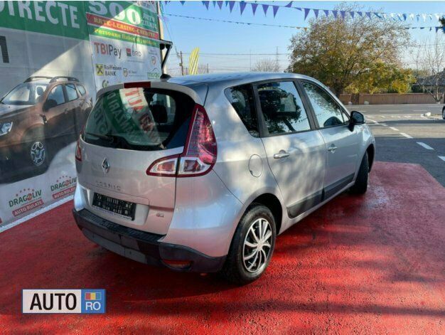 Argintiu Utilizat 2010 Renault Scénic III Monovolum | 4.499 EUR (Scump) - Imagine 1/4