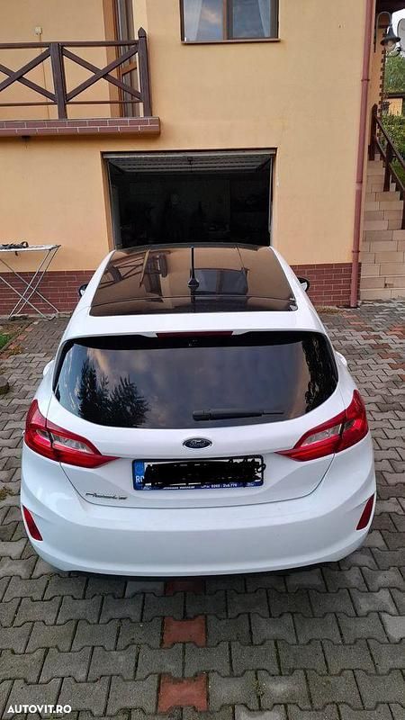 Second-hand Ford Fiesta 140 CP (102 kW) 2018 Culoarealb Hatchback