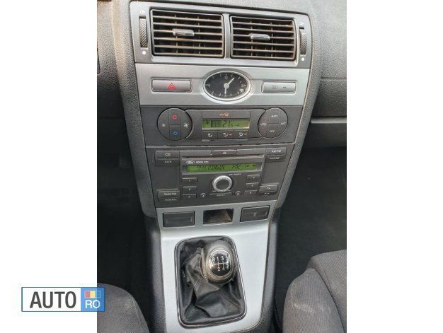 Gri Utilizat 2006 Ford Mondeo Break | 1.999 EUR (Preț OK) - Imagine 1/4
