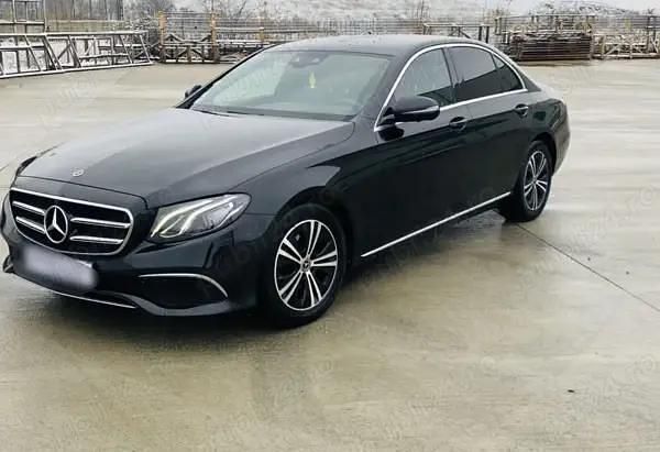 Second-hand Mercedes E220 194 CP (142 kW) 2018 Negru Berlinǎ