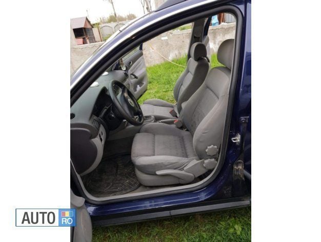 Second-hand VW Passat 131 CP (96 kW) 2001 Albastru Break