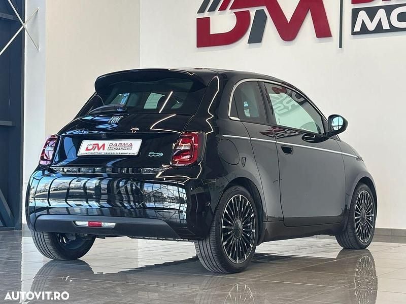 Second-hand Fiat 500e La Prima 86 kW (118 CP) 2023 Culoarenegru Cabrio