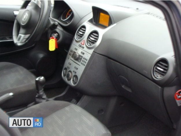 Second-hand Opel Corsa 95 CP (69 kW) 2012 Gri Hatchback