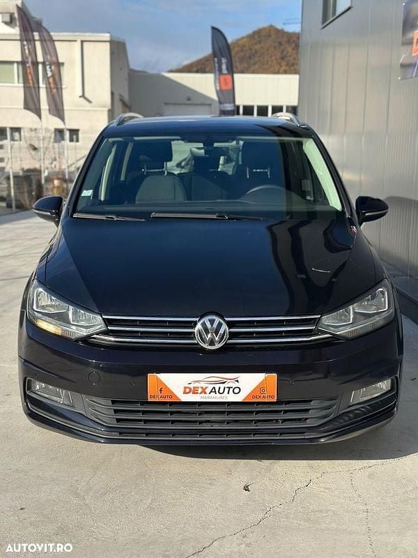 Second-hand VW Touran Comfortline 150 CP (110 kW) 2016 Culoarenegru Monovolum