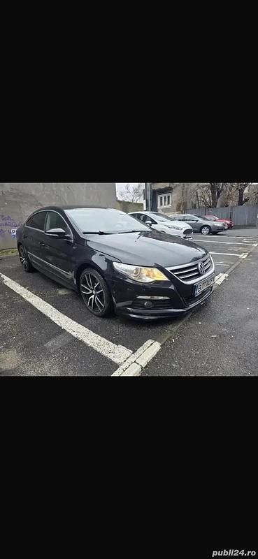 Second-hand VW Passat R-line 170 CP (125 kW) 2011 Berlinǎ