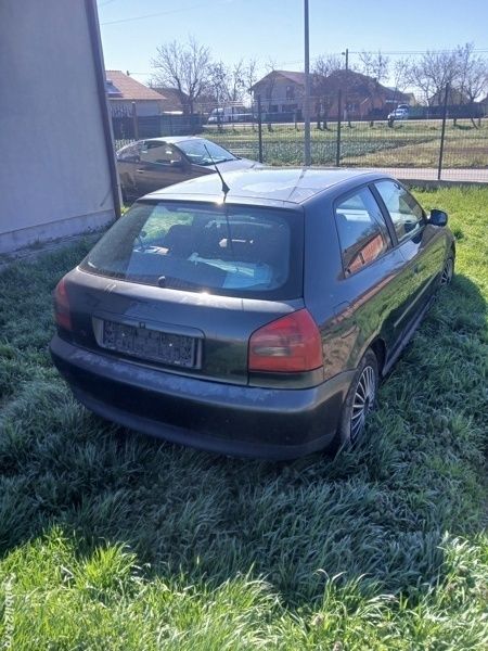 Negru Utilizat 1997 Audi A3 | 800 EUR - Imagine 1/4