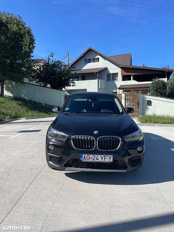 Negru Utilizat 2018 BMW X1 SUV | 12.000 EUR (Super Preț) - Imagine 1/4