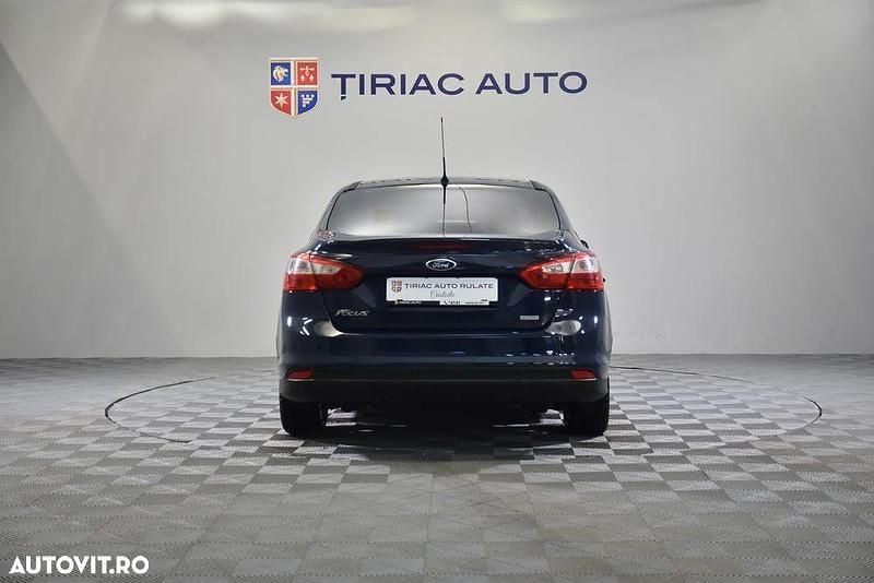 Second-hand Ford Focus 125 CP (91 kW) 2014 Culoarealbastru Berlinǎ