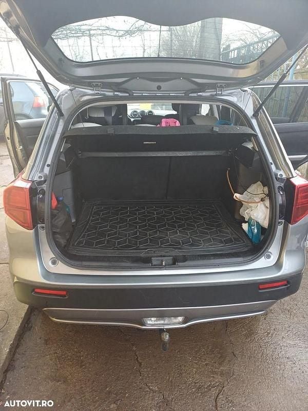 Second-hand Suzuki Vitara 129 CP (94 kW) 2021 Culoaregri SUV