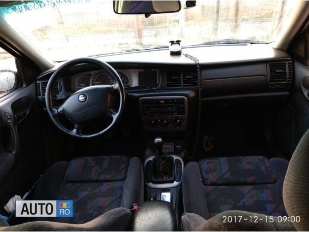 Second-hand Opel Vectra 101 CP (74 kW) 1997 Verde Berlinǎ