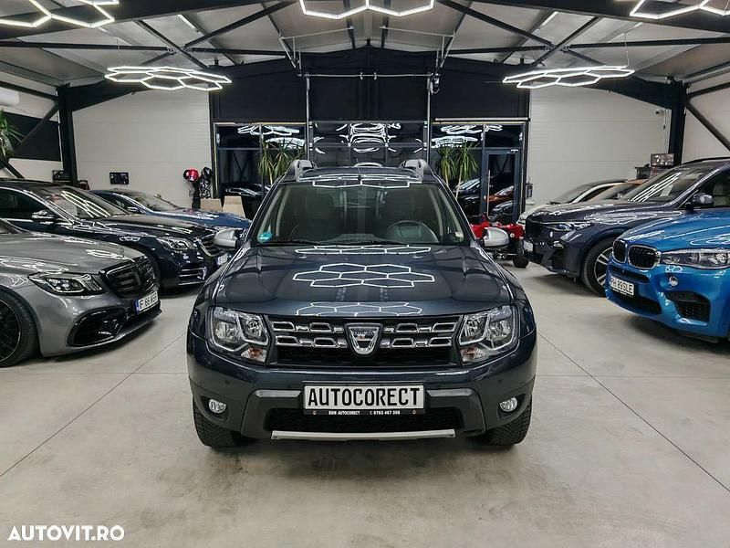 Gri Utilizat 2014 Dacia Duster Prestige SUV | 8.350 EUR (Puțin scump) - Imagine 1/4