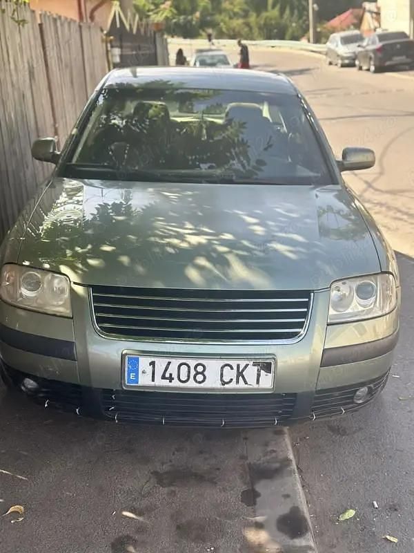 Utilizat 2003 VW Passat Berlinǎ | 1.450 EUR - Imagine 1/4