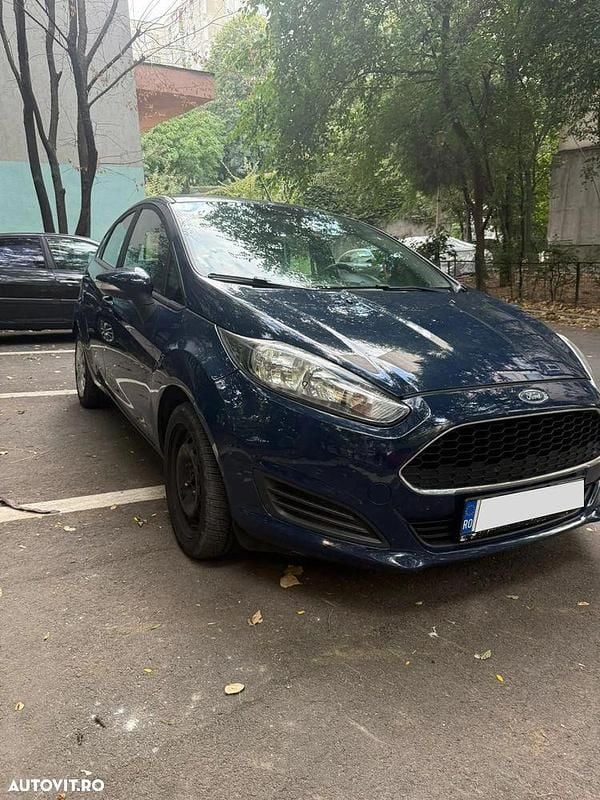 Culoarealbastru Utilizat 2017 Ford Fiesta Trend Hatchback | 4.100 EUR (Super Preț) - Imagine 1/4