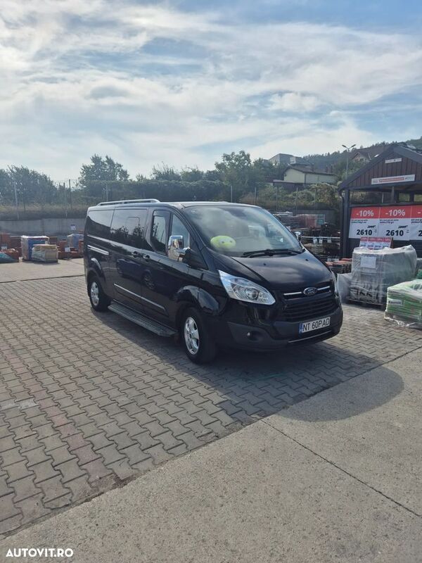 Negru Utilizat 2017 Ford Tourneo Custom Van | 14.990 EUR - Imagine 1/4