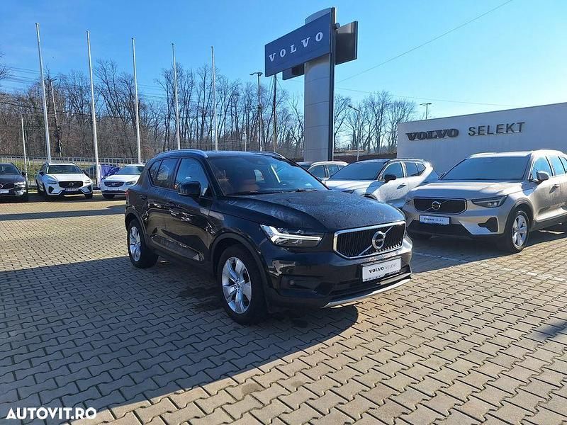 Culoarenegru Utilizat 2019 Volvo XC40 Momentum SUV | 22.899 EUR (Preț OK) - Imagine 1/4