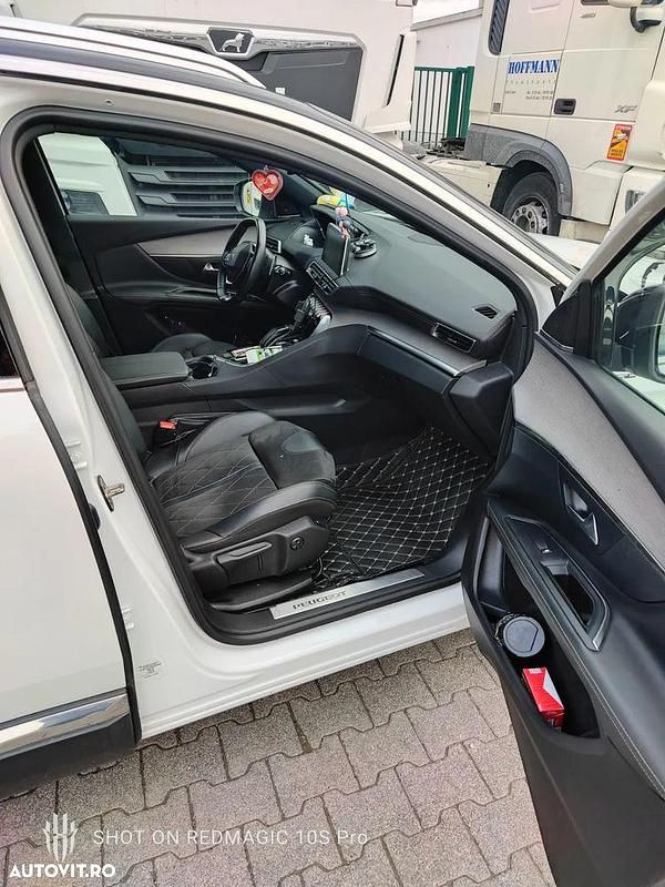 Second-hand Peugeot 3008 GT 180 CP (132 kW) 2019 Culoarealb SUV
