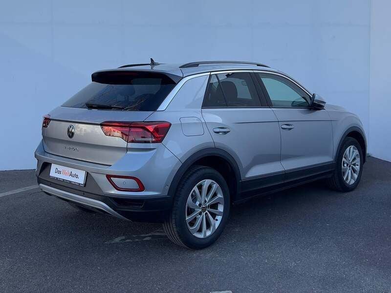 Second-hand VW T-Roc Advance 116 CP (85 kW) 2024 Gri deschis  metalic SUV