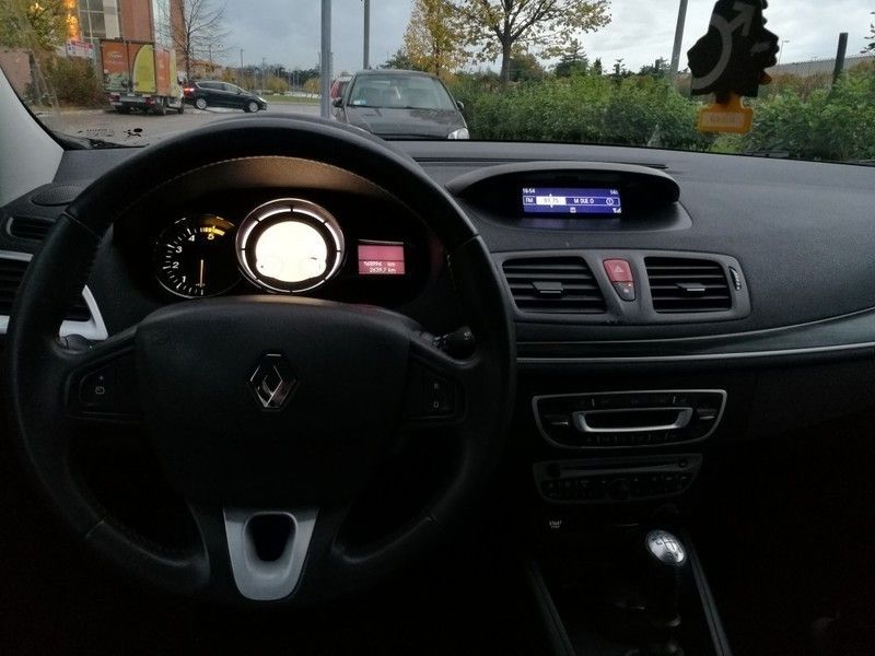 Second-hand Renault Mégane Coupé Dynamique 110 CP (80 kW) 2010 Negru Coupe