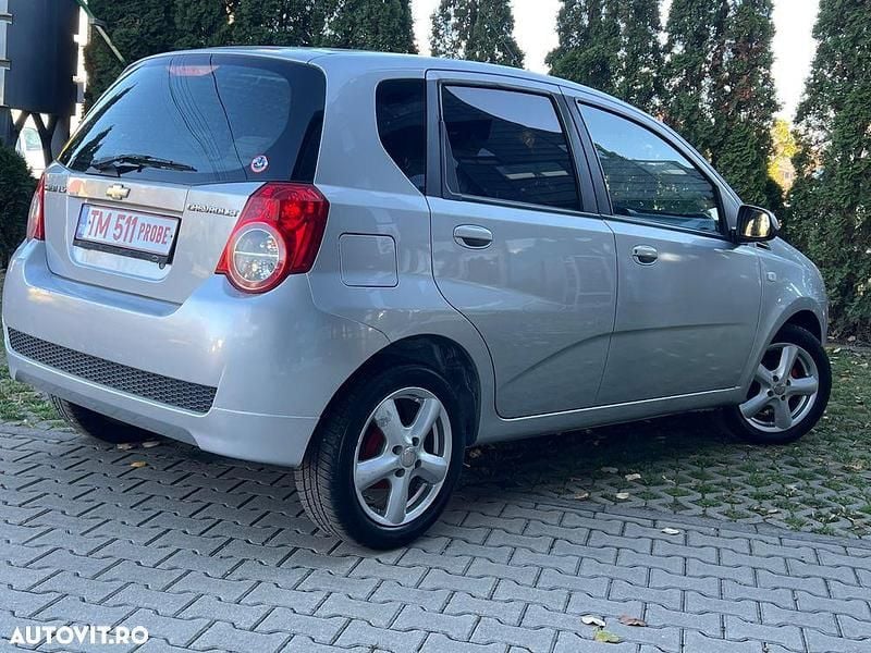 Second-hand Chevrolet Aveo 72 CP (52 kW) 2011 Culoareargint