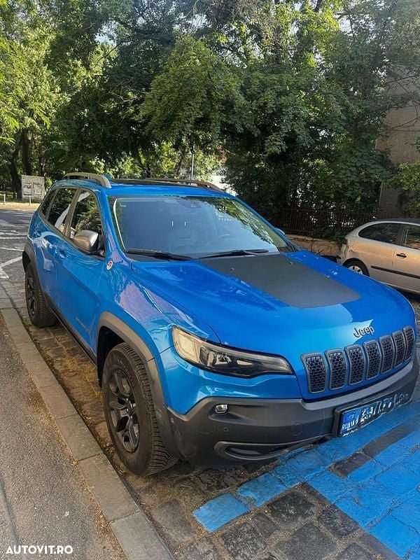 Second-hand Jeep Cherokee Trailhawk 272 CP (200 kW) 2019 Culoarealbastru SUV